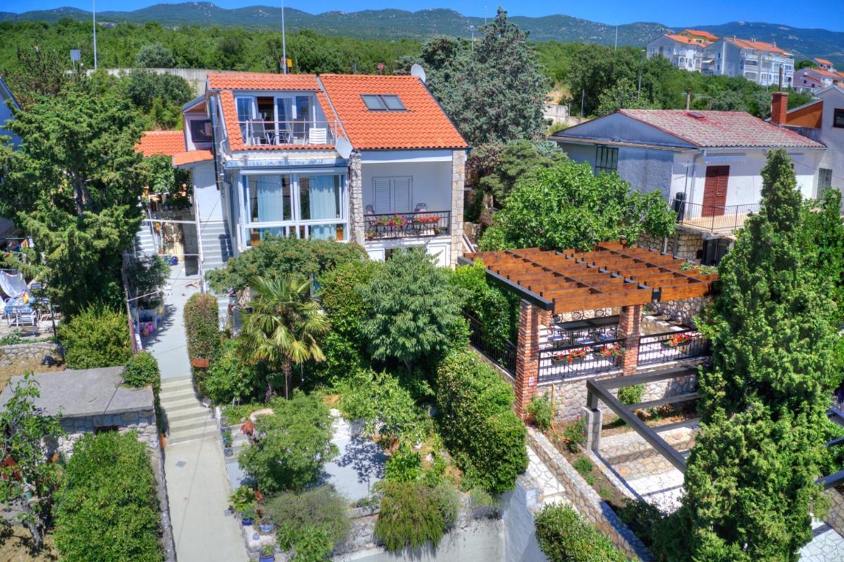 Cvrk Family House Novi Vinodolski Exterior foto